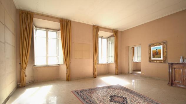 appartamento in vendita a Roma in zona Parione/Sant'Eustachio