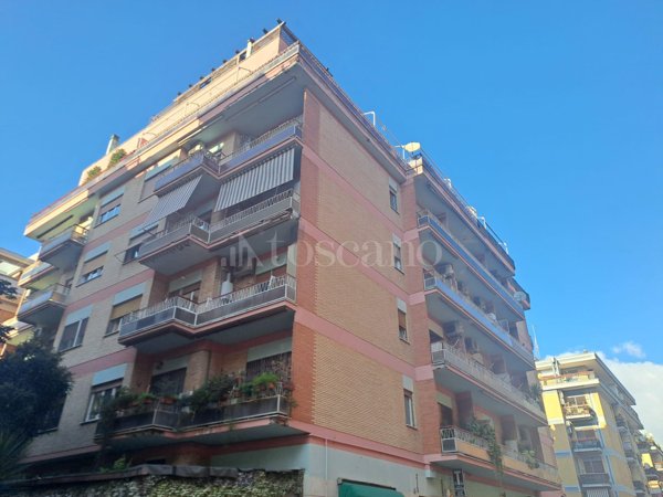 appartamento in vendita a Roma in zona Ostia