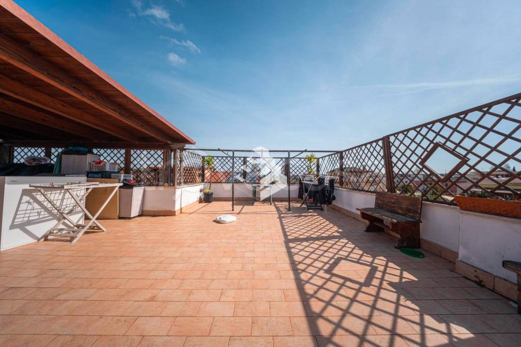 appartamento in vendita a Roma in zona Acilia