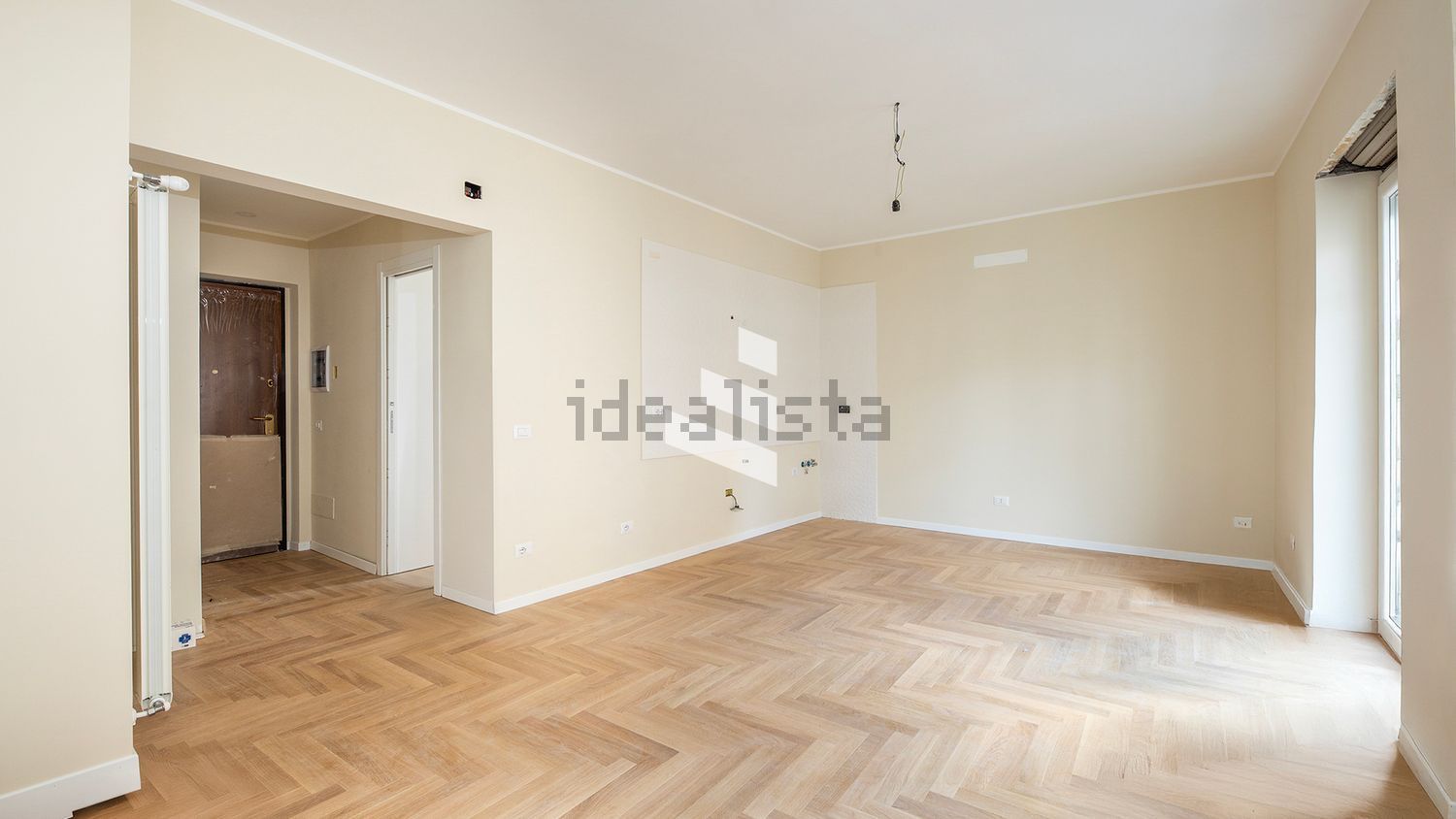 appartamento in vendita a Roma in zona Appio Claudio