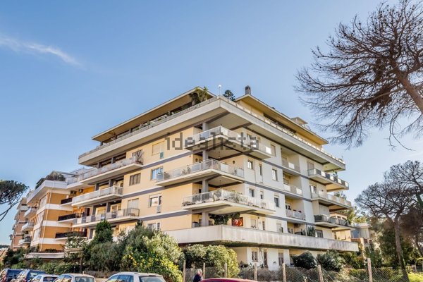 appartamento in vendita a Roma in zona Ostia