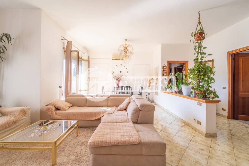 appartamento in vendita a Roma in zona Casal Morena
