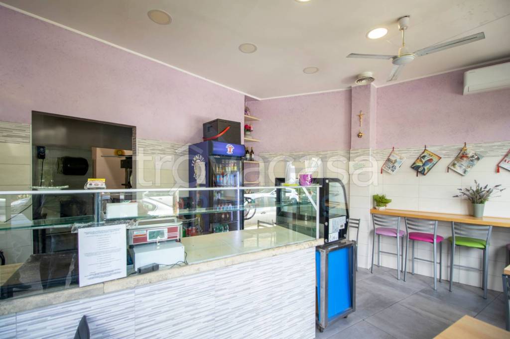appartamento in vendita a Roma in zona Ardeatino