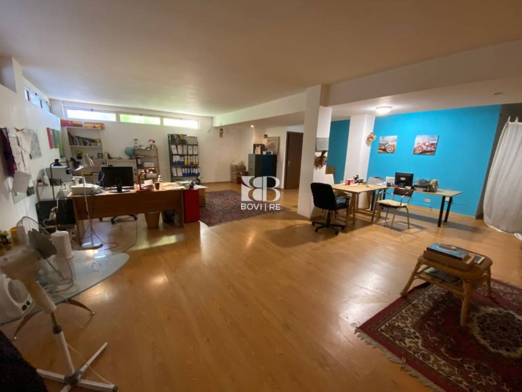 ufficio in vendita a Roma in zona Aurelio