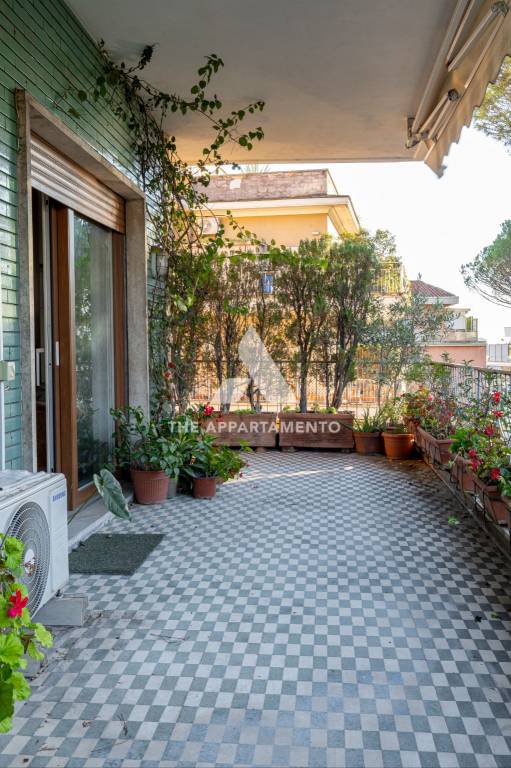 appartamento in vendita a Roma in zona Tor di Quinto
