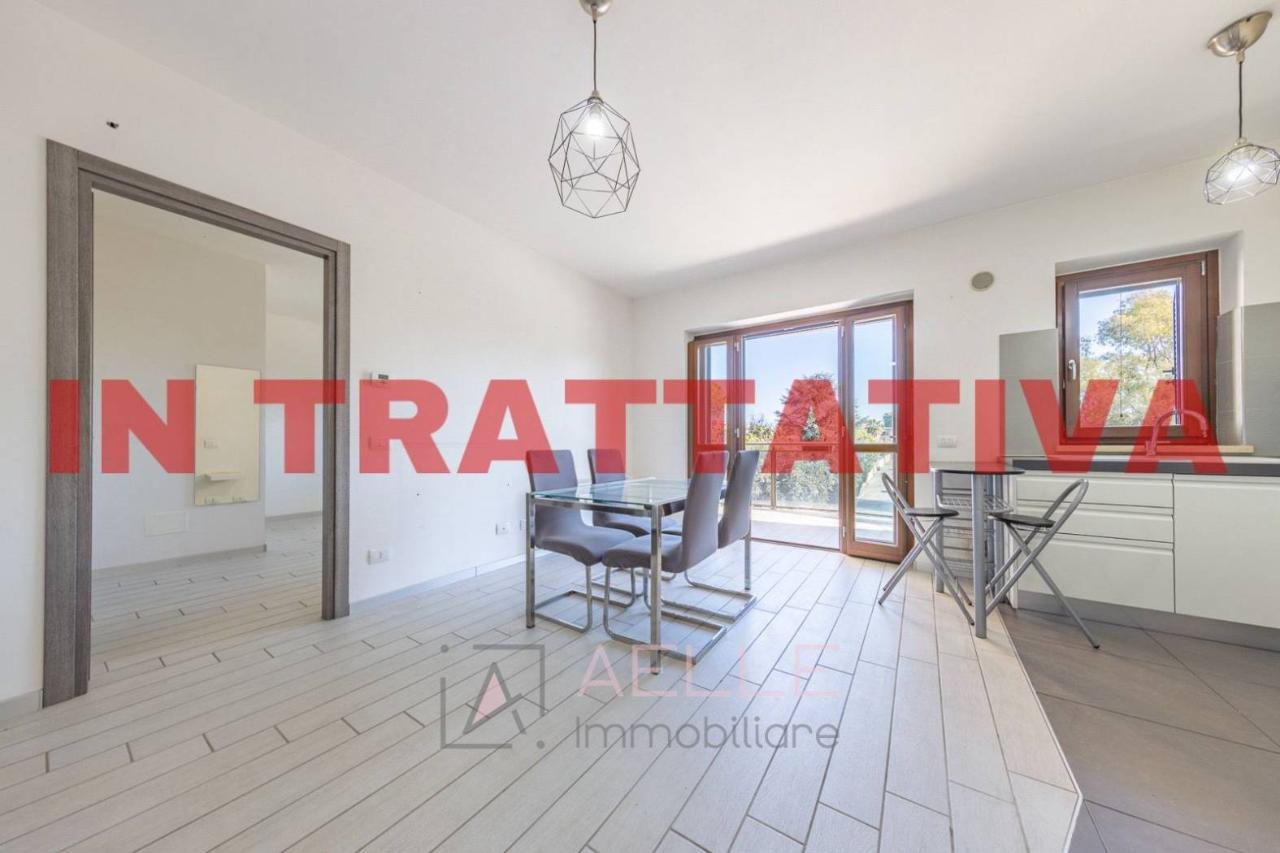 appartamento in vendita a Roma in zona Axa