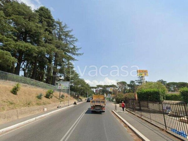 negozio in vendita a Roma in zona La Giustiniana