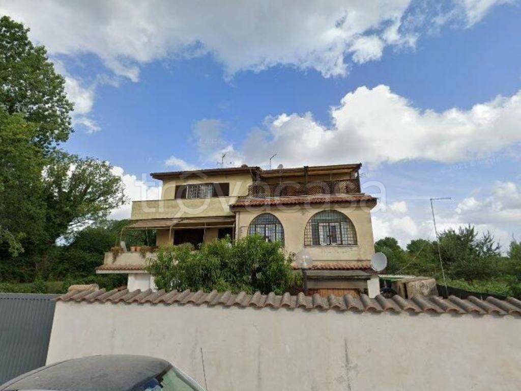 appartamento in vendita a Roma in zona Infernetto
