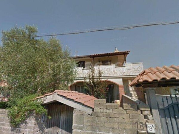 casa indipendente in vendita a Roma in zona Ostia Antica