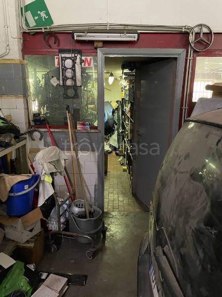 negozio in vendita a Roma in zona Portuense