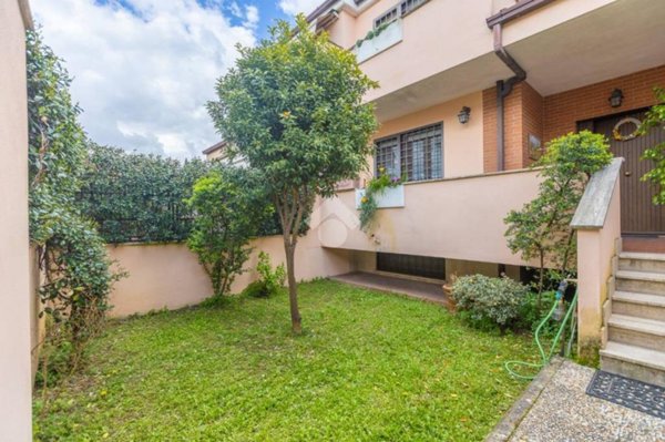 casa indipendente in vendita a Roma