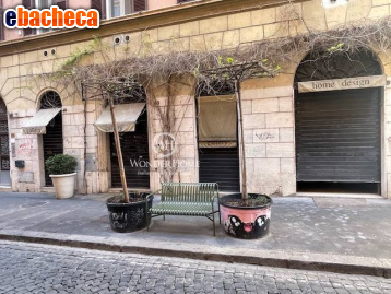 locale commerciale in vendita a Roma in zona Campo Marzio