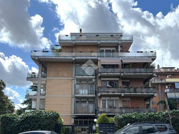 appartamento in vendita a Roma in zona Giuliano Dalmata