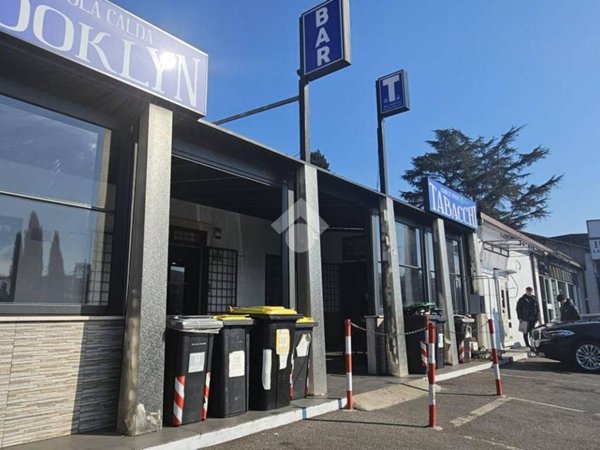 negozio in vendita a Roma in zona Tor Vergata/Torrenova