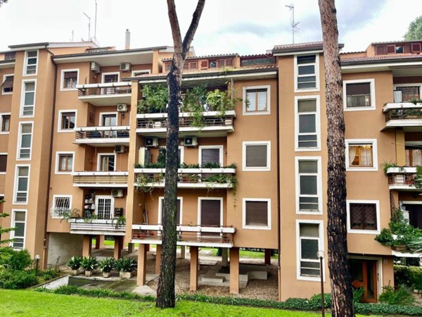 appartamento in vendita a Roma in zona Corviale