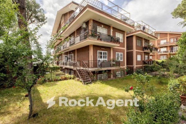 appartamento in vendita a Roma in zona Torre Gaia