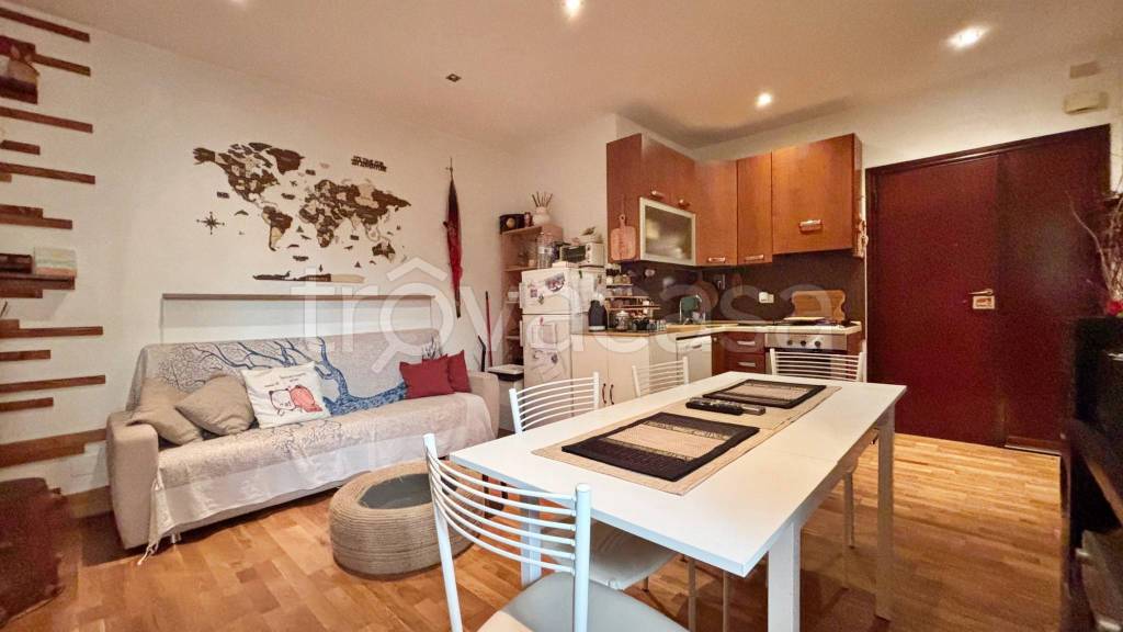 appartamento in vendita a Roma in zona Ostia