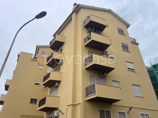 appartamento in vendita a Roma in zona Ostia
