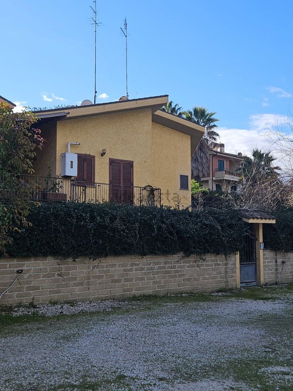 casa indipendente in vendita a Roma in zona Aurelio