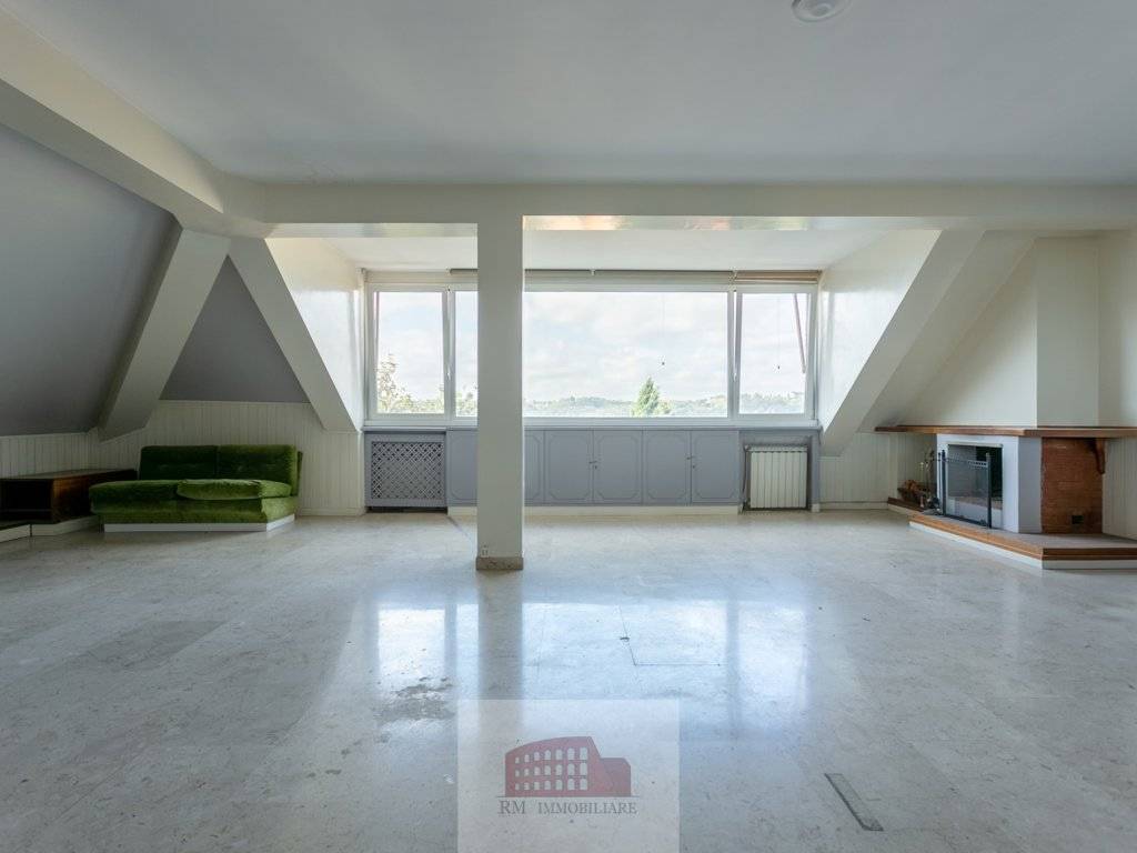 appartamento in vendita a Roma in zona Tor di Quinto