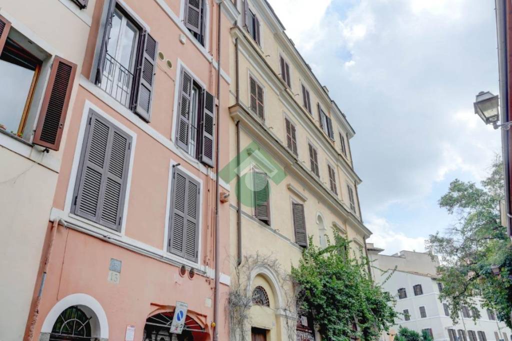 appartamento in vendita a Roma in zona Rione Monti/Campitelli