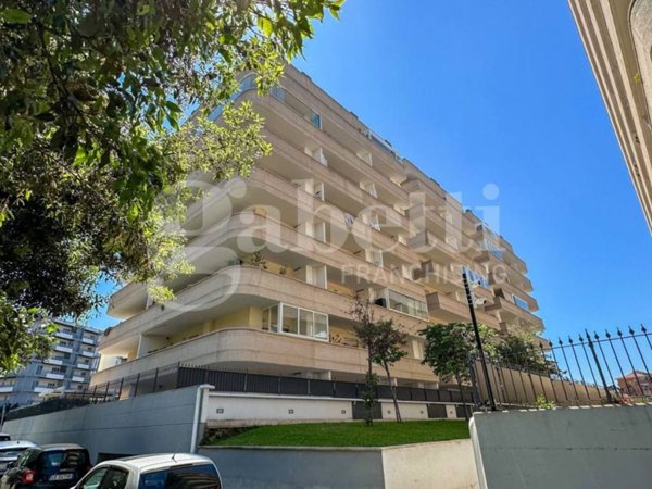 appartamento in vendita a Roma in zona Fonte Laurentina