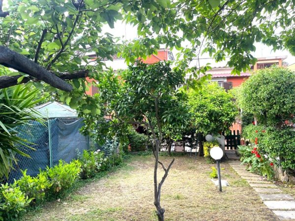 appartamento in vendita a Roma in zona Ostiense
