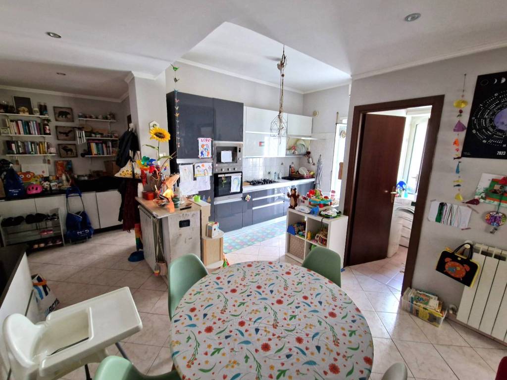 appartamento in vendita a Roma in zona Prenestino-Centocelle