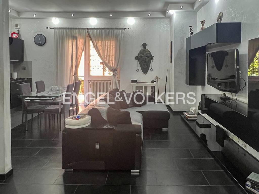 appartamento in vendita a Roma in zona Prenestino-Centocelle
