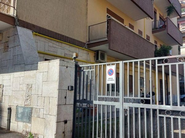 appartamento in vendita a Roma in zona Ardeatino