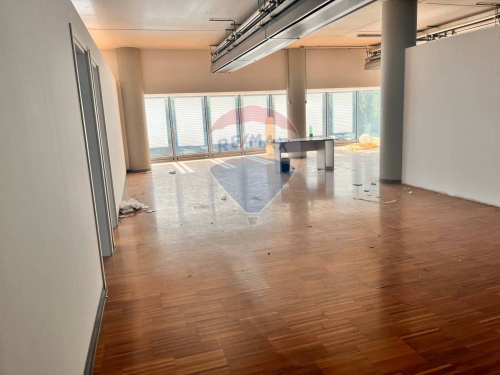ufficio in vendita a Roma in zona Settecamini