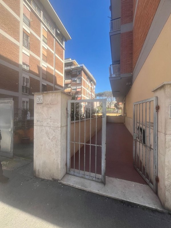 appartamento in vendita a Roma in zona Prenestino-Labicano