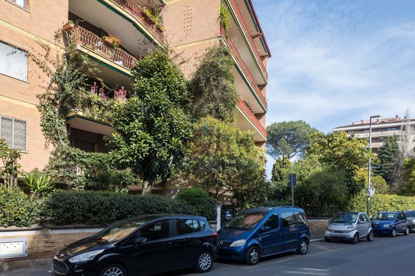 appartamento in vendita a Roma in zona Vigna Murata