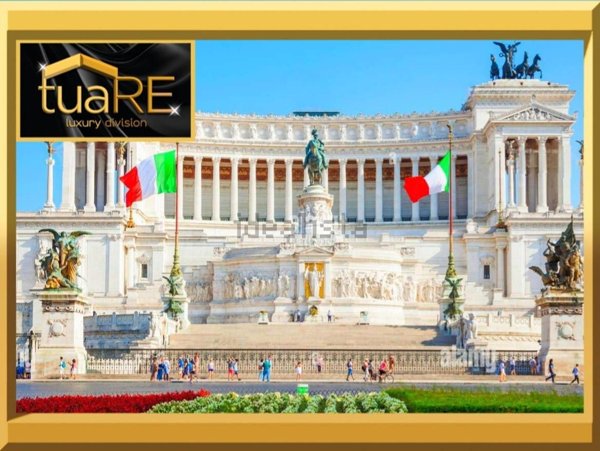 appartamento in vendita a Roma in zona Rione Monti/Campitelli