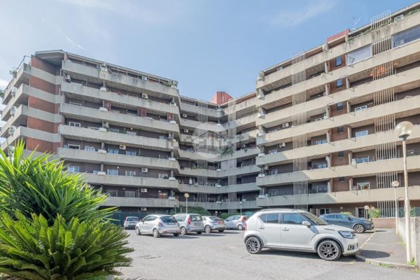 appartamento in vendita a Roma in zona Vigna Murata