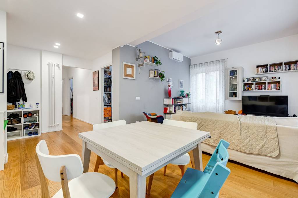 appartamento in vendita a Roma in zona Appio Latino