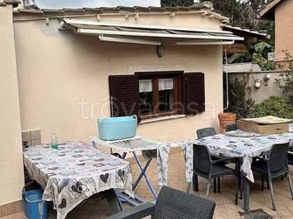casa indipendente in vendita a Roma in zona Acilia