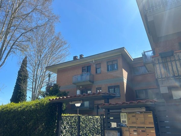 appartamento in vendita a Roma in zona Spinaceto