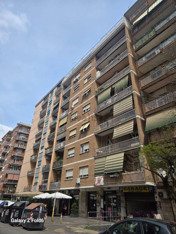 appartamento in vendita a Roma in zona Don Bosco