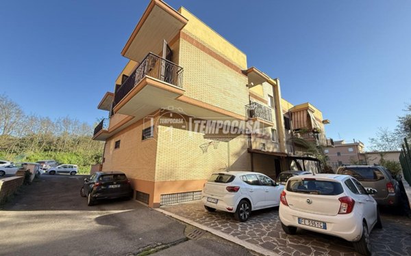 appartamento in vendita a Roma in zona Palmarola