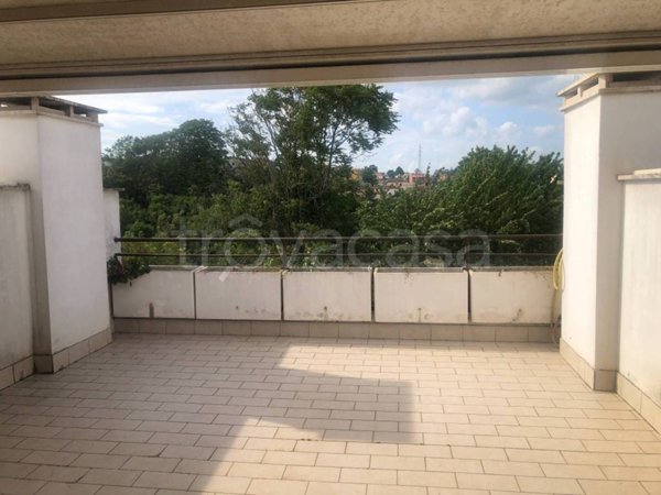 appartamento in vendita a Roma in zona Valle Muricana