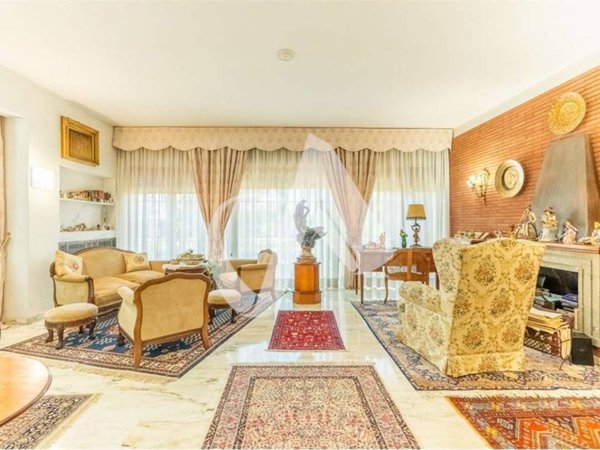 appartamento in vendita a Roma in zona Appio Claudio