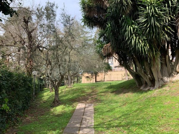 appartamento in vendita a Roma in zona Mostacciano