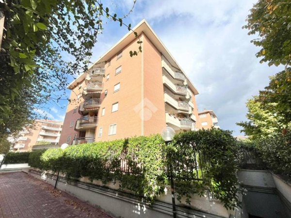 appartamento in vendita a Roma in zona Fonte Laurentina