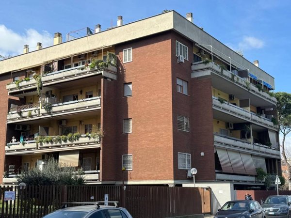 appartamento in vendita a Roma in zona Cinecittà