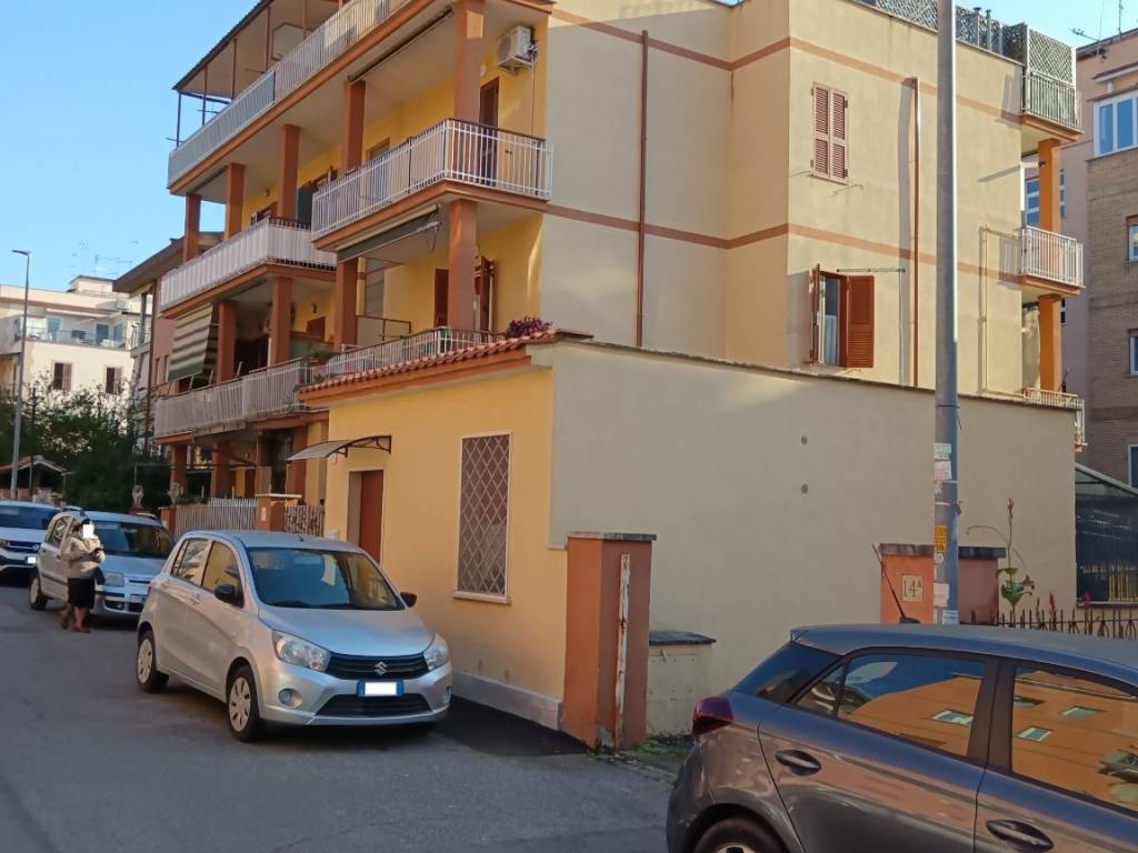 appartamento in vendita a Roma in zona Torrevecchia