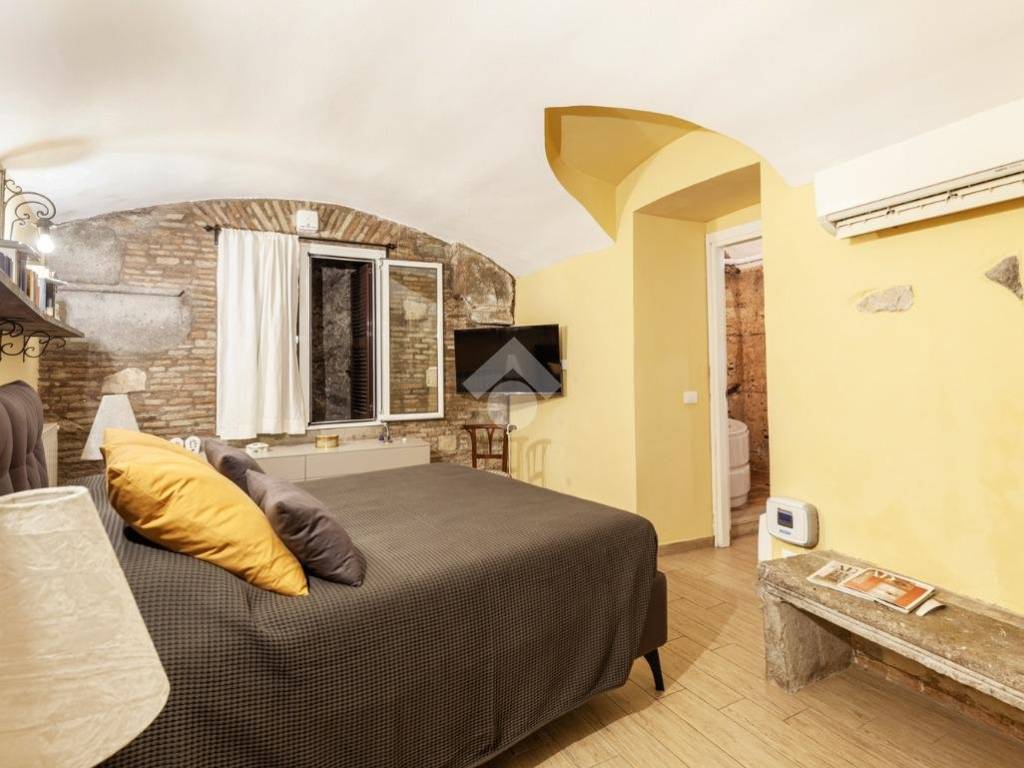 appartamento in vendita a Roma in zona Parione/Sant'Eustachio