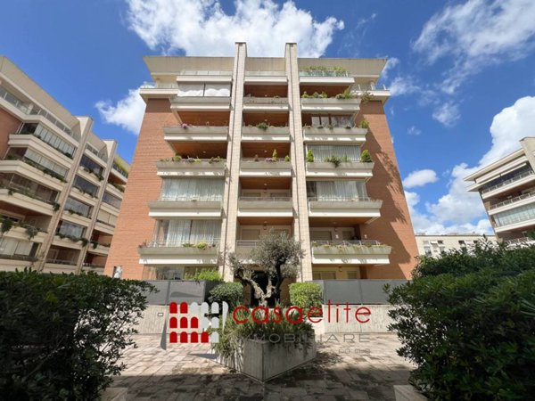 appartamento in vendita a Roma in zona Giuliano Dalmata