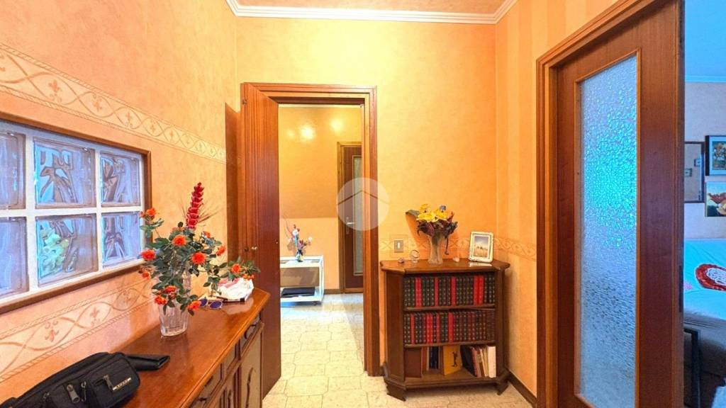 appartamento in vendita a Roma in zona Tor de' Cenci