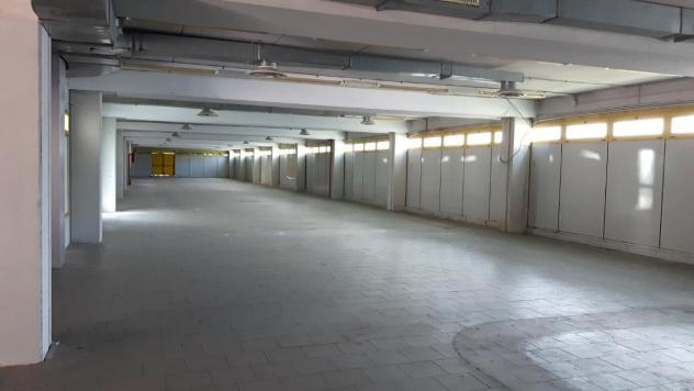 ufficio in vendita a Roma in zona Ardeatino